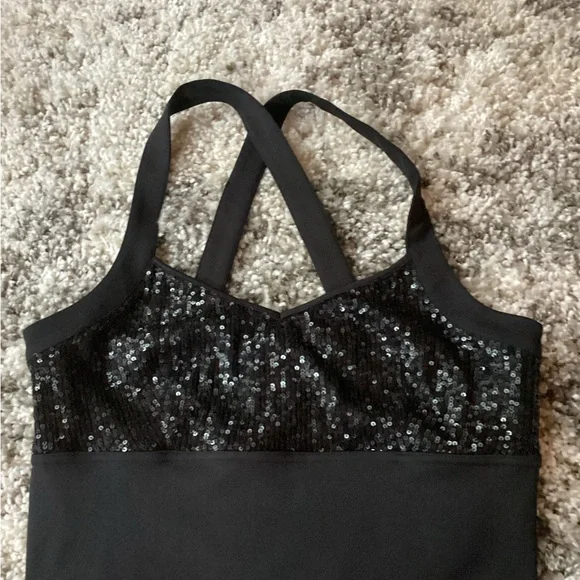NWT Tristan Black Sequin Crop Top - Picture 3 of 6